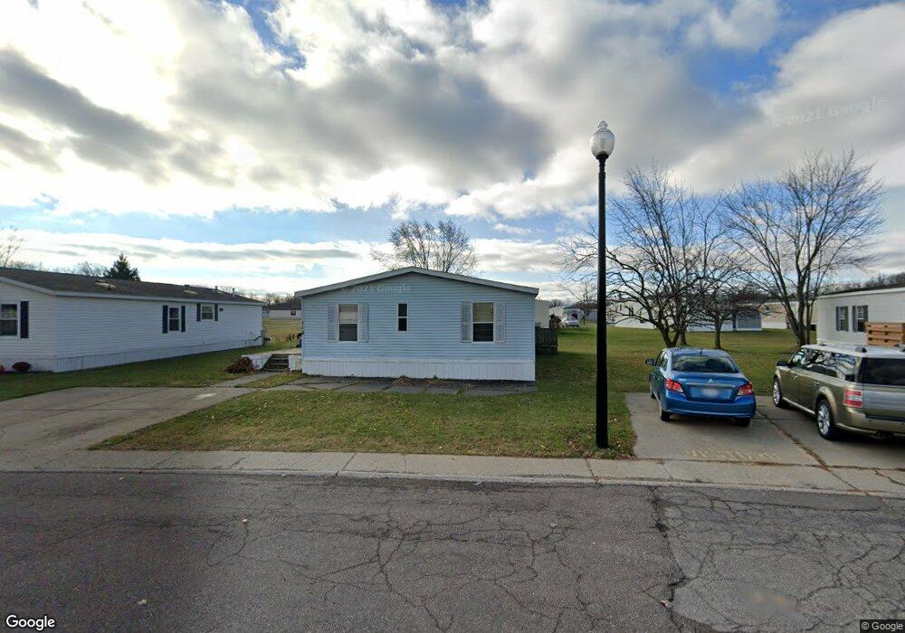 2 W Suffolk Ct, Flint, MI 48507 - photo 1