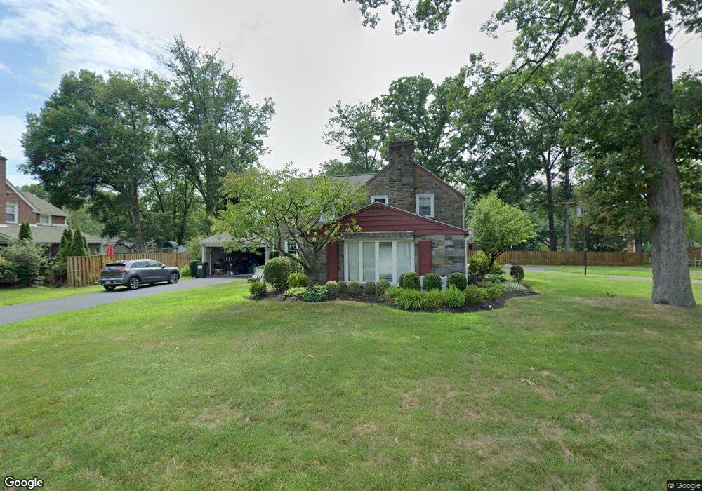 411 E Country Club Ln, Wallingford, PA 19086 - photo 1