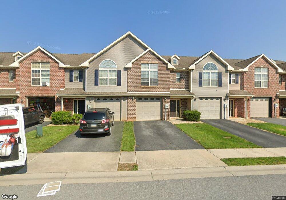 2049 Powell Dr, Chambersburg, PA 17201 - photo 1