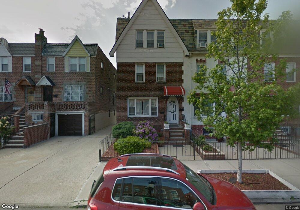 32-52 47 Th St unit 2, New York City, NY 11103 - photo 1