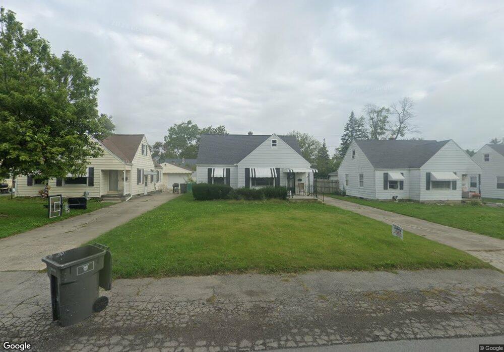 2048 Oakland Pkwy, Lima, OH 45805 - photo 1