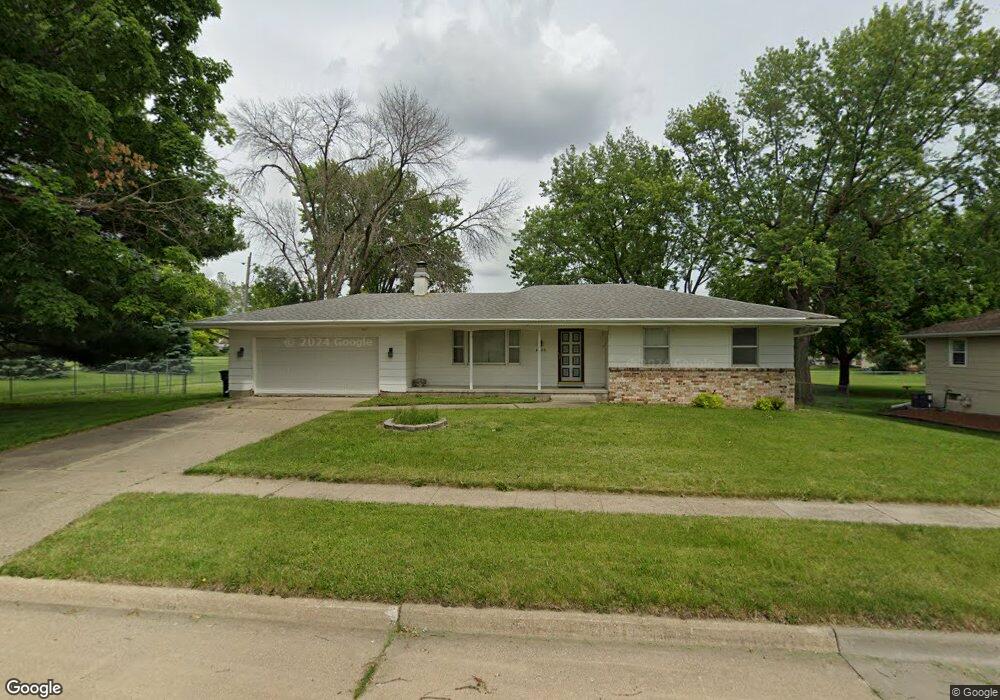 4145 E 24th Ct, Des Moines, IA 50317 - photo 1