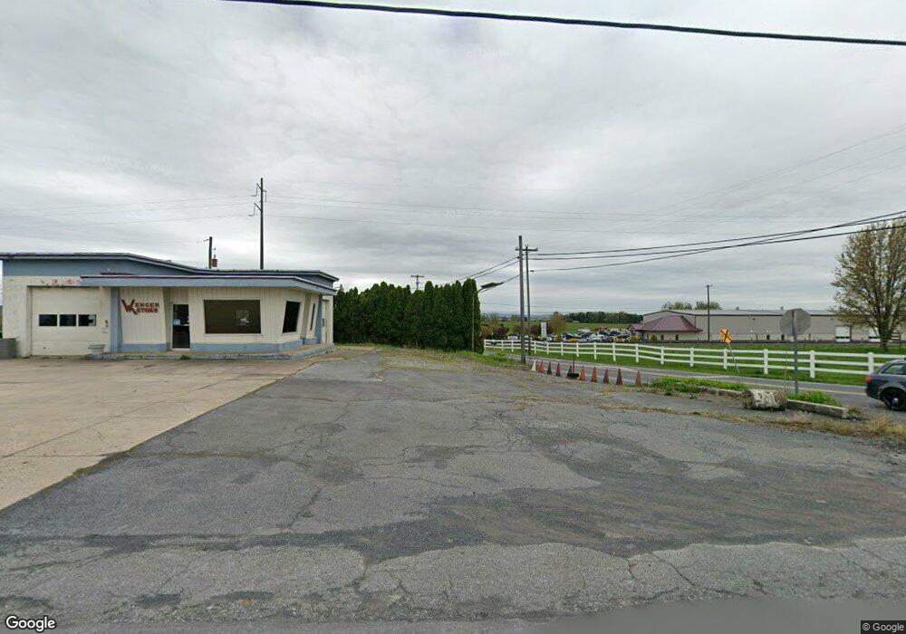 1050 W Main St, New Holland, PA 17557 - photo 1