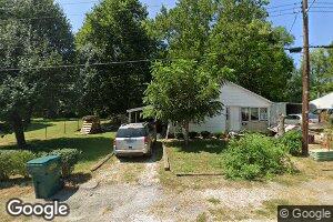 401 S D St, Louisiana, MO 63353