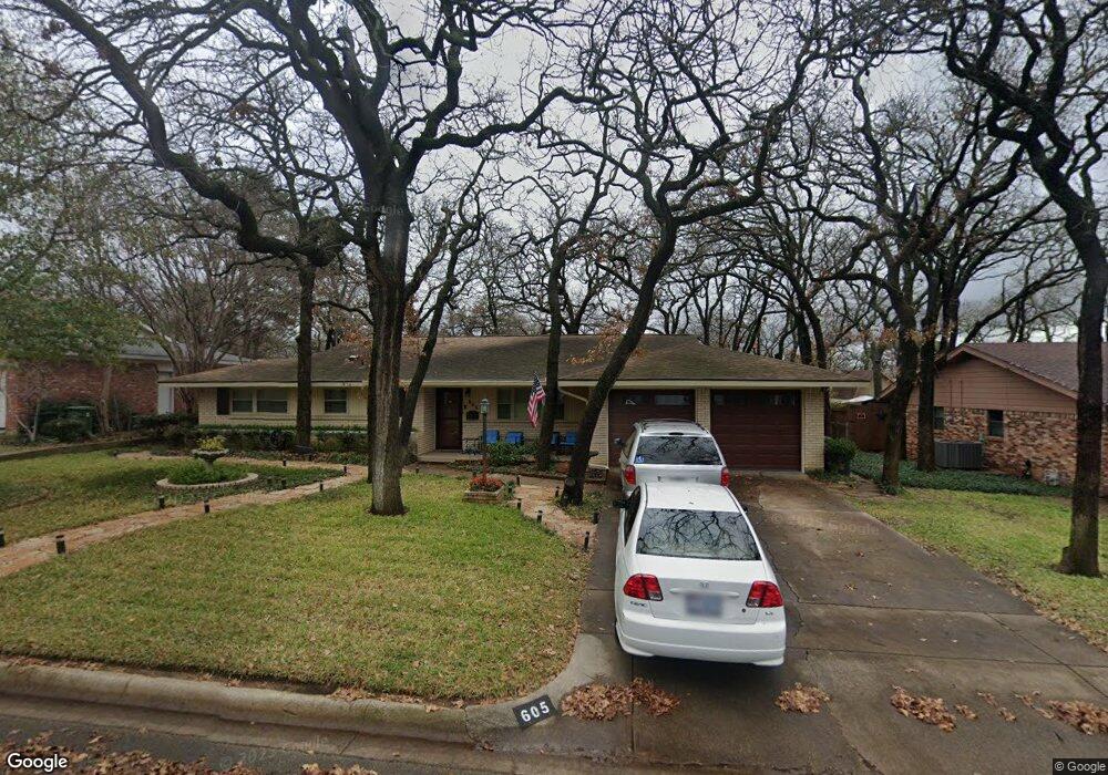 605 W Pleasantview Dr, Hurst, TX 76054 - photo 1