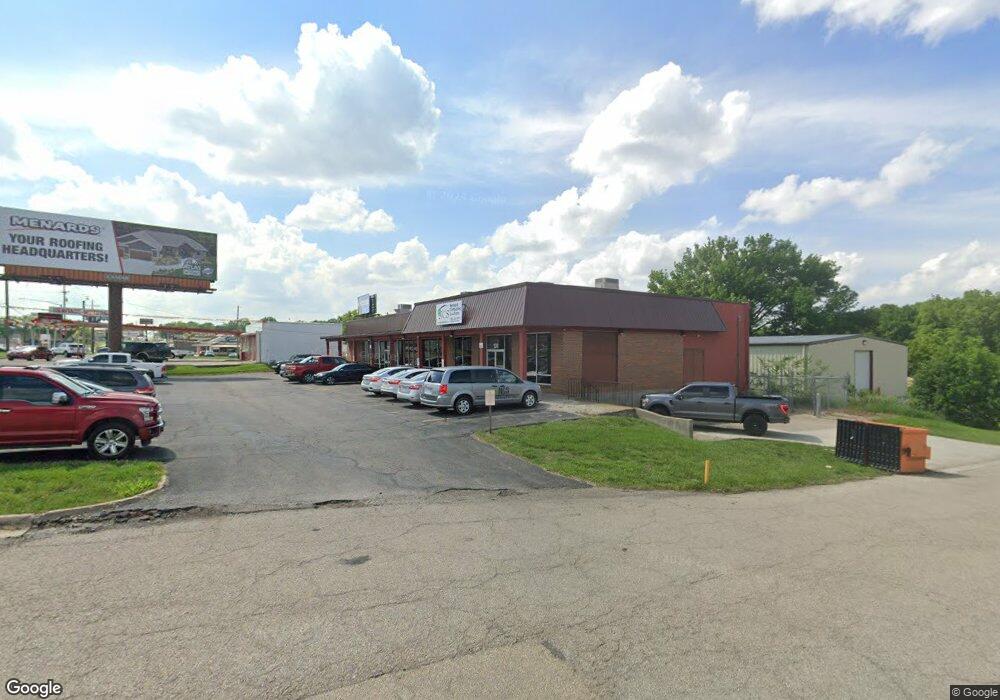 108 SE 29th St, Topeka, KS 66605 - photo 1