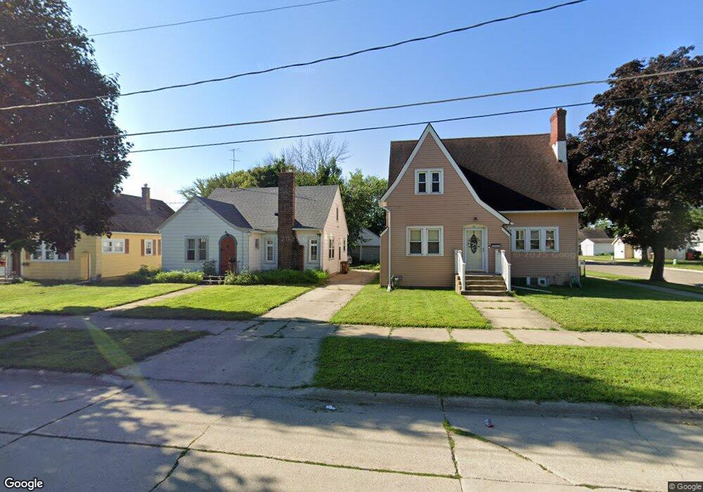 305 10th St SW, Austin, MN 55912 - photo 1