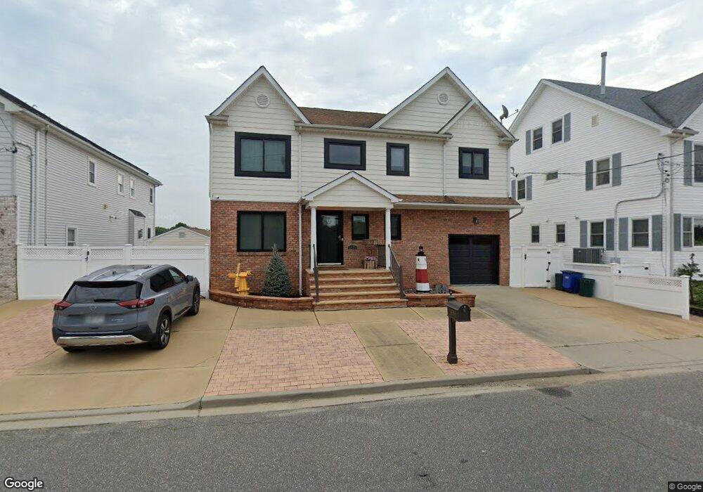 2759 Ocean Ave, Seaford, NY 11783 - photo 1