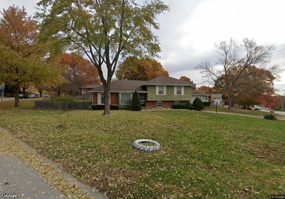 5427 Melrose Ln, Shawnee, KS 66203 - photo 1