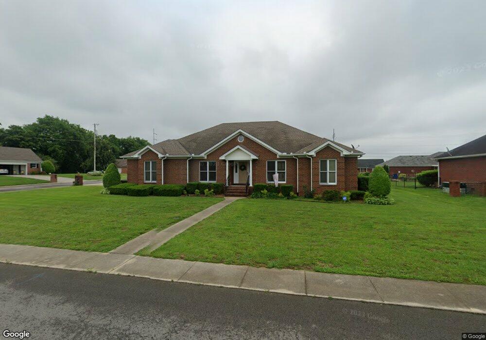 310 Green Hills Dr, Shelbyville, TN 37160 - photo 1