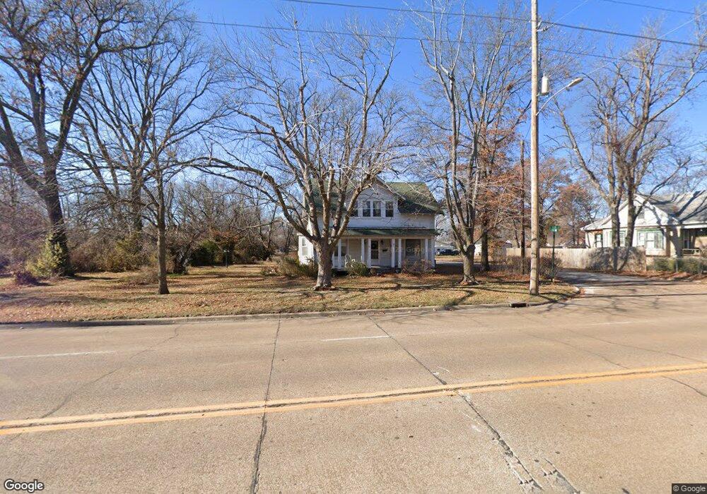 301 S 32nd St, Parsons, KS 67357 - photo 1