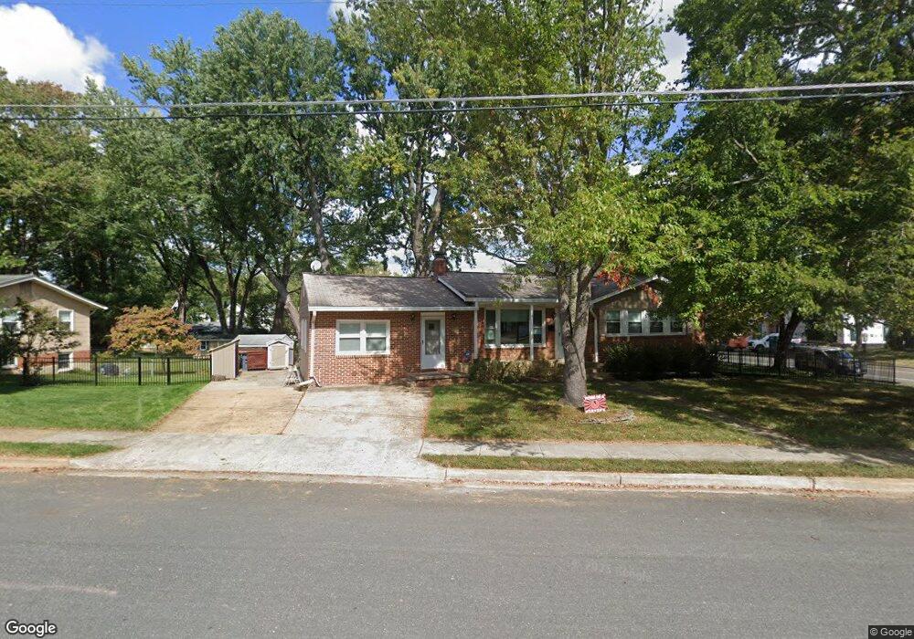 1012 Frederick St SW, Vienna, VA 22180 - photo 1