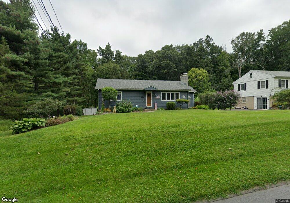 569 Middle Road Turnpike, Woodbury, CT 06798 - photo 1