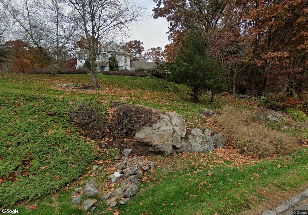 2 Adams Hill Ln, Newtown, CT 06470 - photo 1