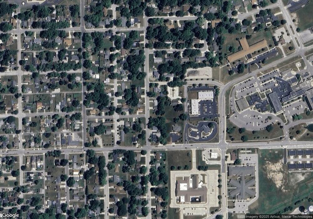 202 N Dewey St, Auburn, IN 46706 - photo 1