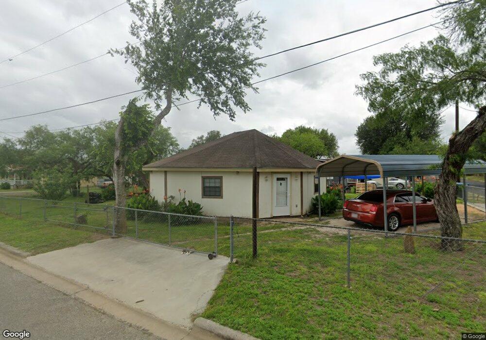 601 W Hutchinson St, Beeville, TX 78102 - photo 1