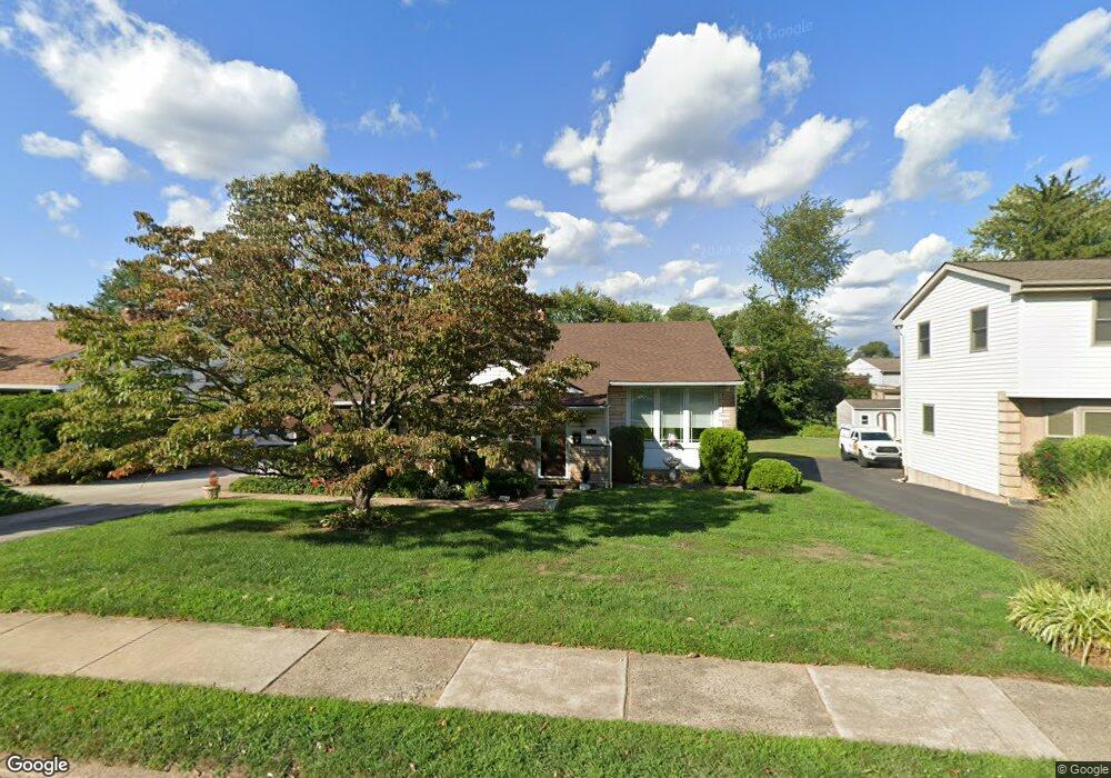 353 Robinson Dr, Broomall, PA 19008 - photo 1