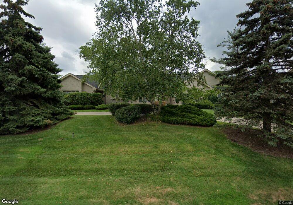 3886 Columbia Dr, Bloomfield Hills, MI 48302 - photo 1