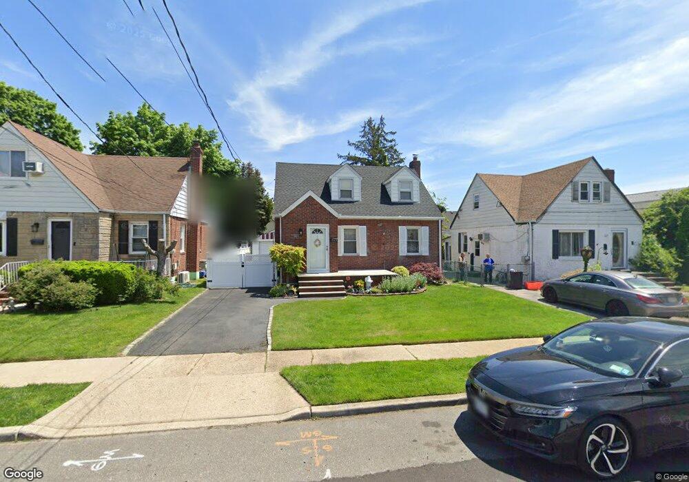 27 Grange St, Franklin Square, NY 11010 - photo 1