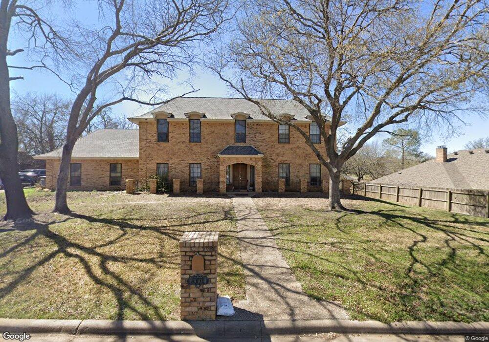 930 Highland Dr, Cleburne, TX 76033 - photo 1