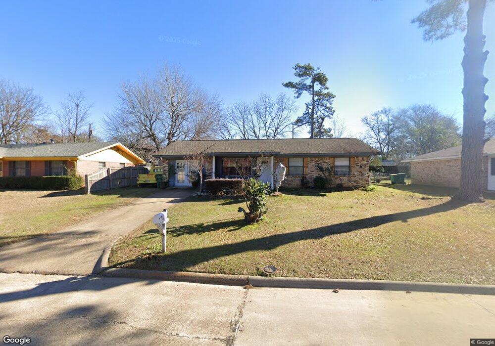 1718 Waverly Dr, Texarkana, TX 75501 - photo 1