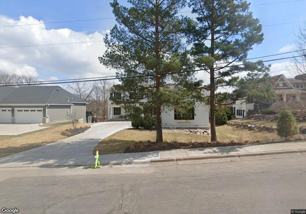 314 Broadway Ave N, Wayzata, MN 55391 - photo 1