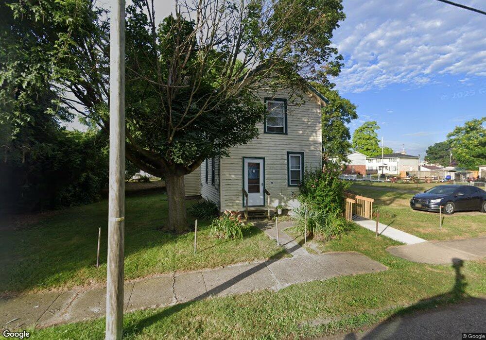 1004 8th St NE, Canton, OH 44704 - photo 1