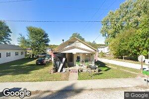 601 S Vine St, Chamois, MO 65024