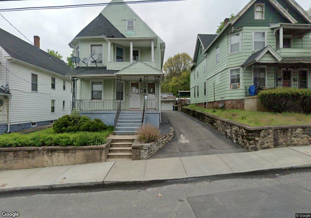121 Griggs St, Waterbury, CT 06704 - photo 1