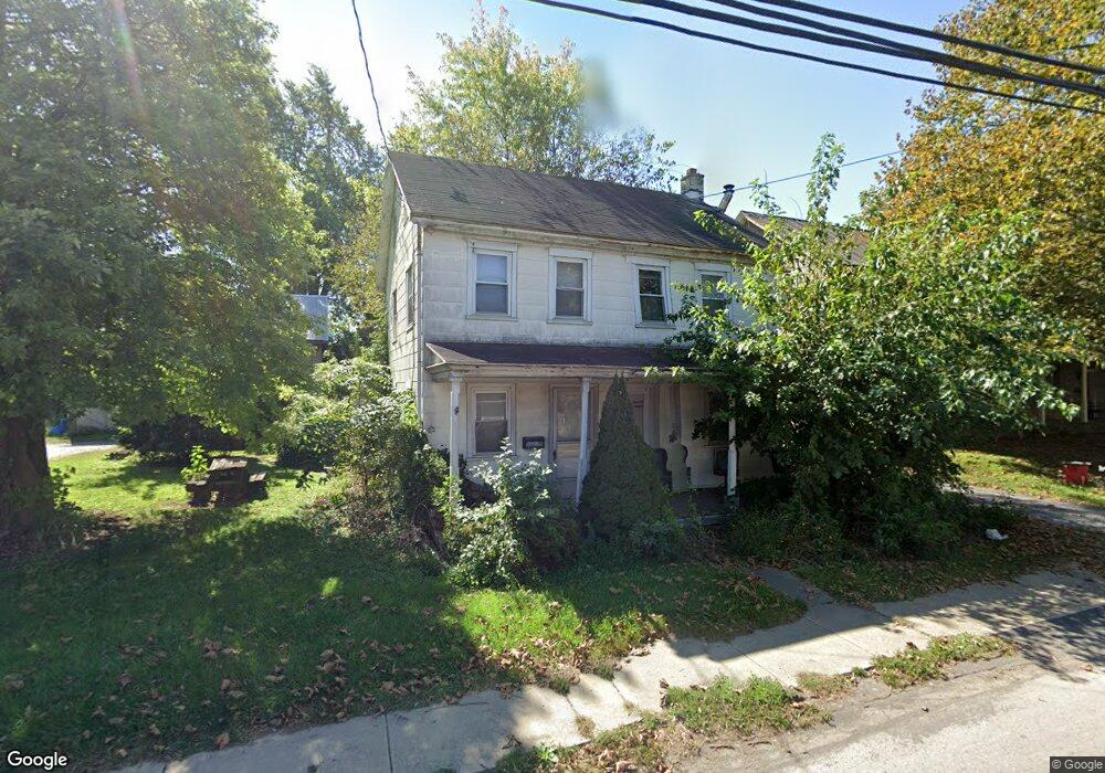 152 W Main St, Leola, PA 17540 - photo 1