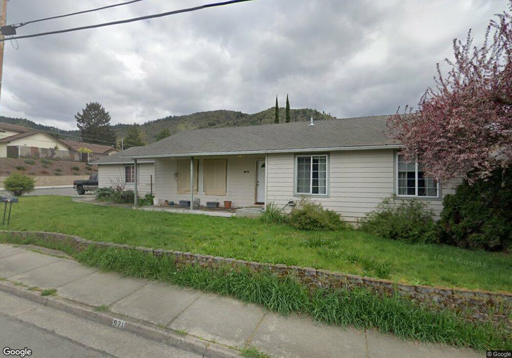 971 NE 10th St, Grants Pass, OR 97526 - photo 1