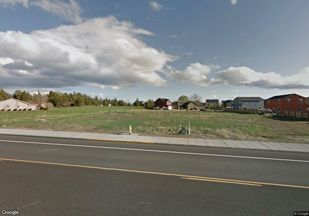 1628 NW Maple Ave, Redmond, OR 97756 - photo 1