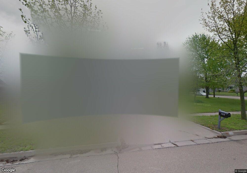 4316 SE Oakview Ln, Topeka, KS 66609 - photo 1