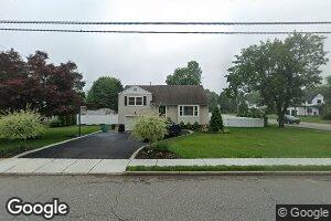 55 Poplar Ave, Pompton Plains, NJ 07444