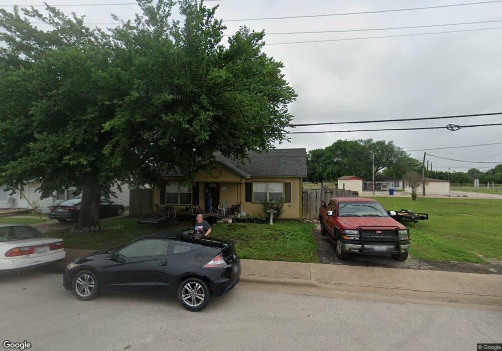 319 E Avenue E, Copperas Cove, TX 76522 - photo 1