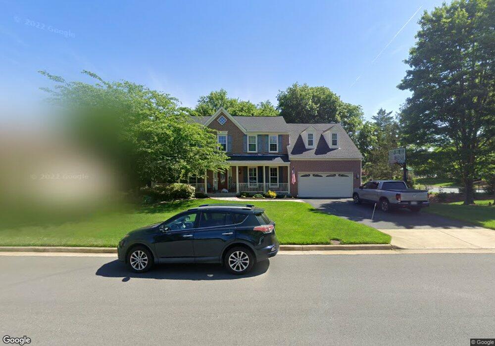 5496 Ashleigh Rd, Fairfax, VA 22030 - photo 1