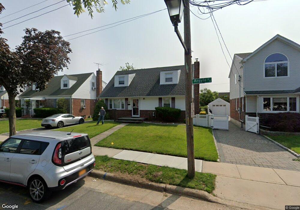 514 Argyle Rd, Mineola, NY 11501 - photo 1