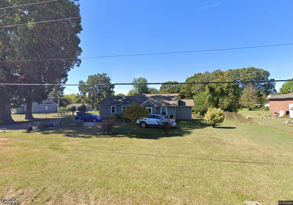 904 Hickory Chapel Rd, High Point, NC 27260 - photo 1