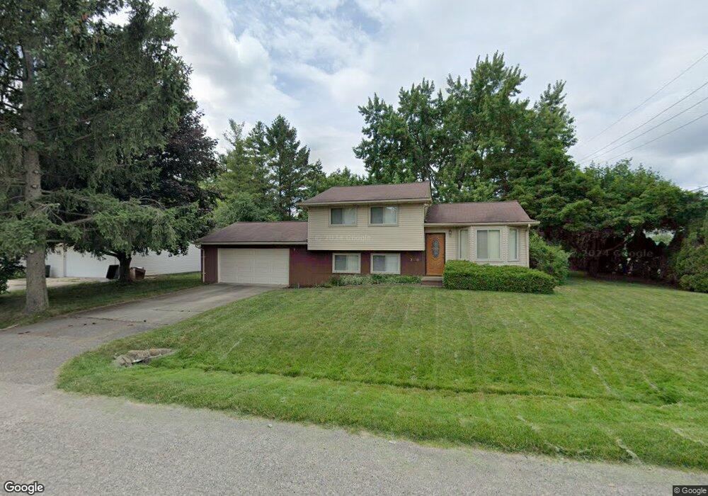 2110 Aldwin Dr, West Bloomfield, MI 48324 - photo 1