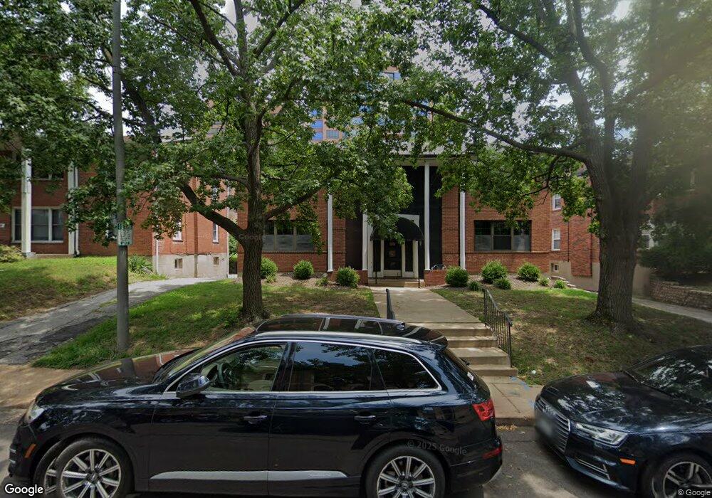 45 Brighton Way unit 2 South, Saint Louis, MO 63105 - photo 1