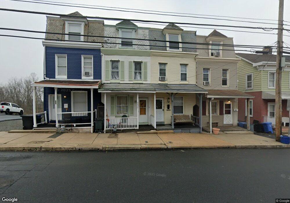 2222 Kutztown Rd, Reading, PA 19605 - photo 1