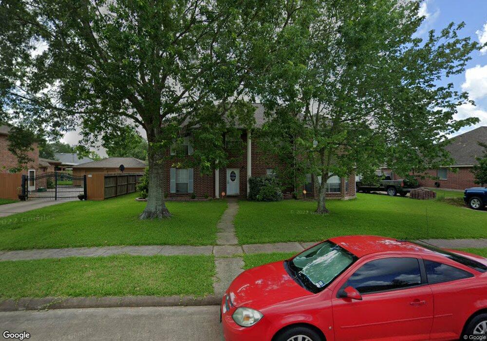 2005 Plantation Dr, Friendswood, TX 77546 - photo 1