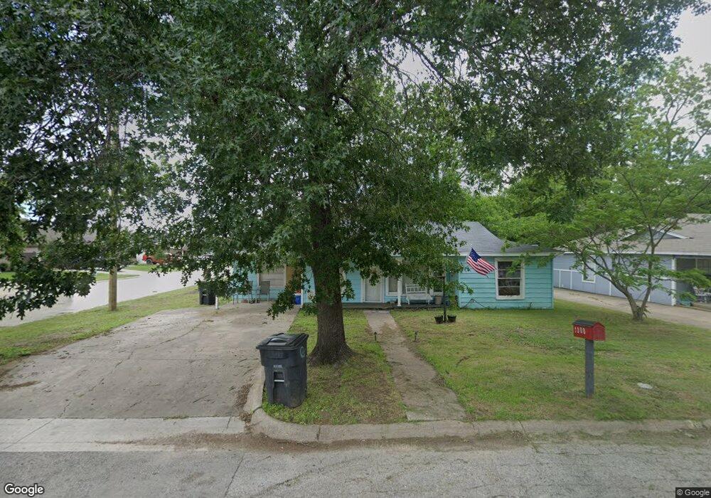 1308 N Wood St, Cleburne, TX 76033 - photo 1