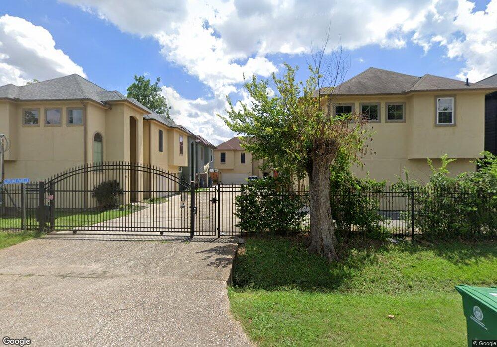 9002 Laverne Park Ln, Houston, TX 77080 - photo 1