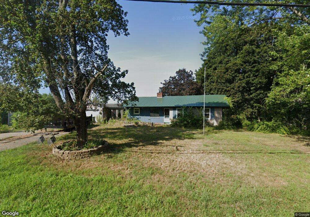 520 Pembroke St, Pembroke, NH 03275 - photo 1