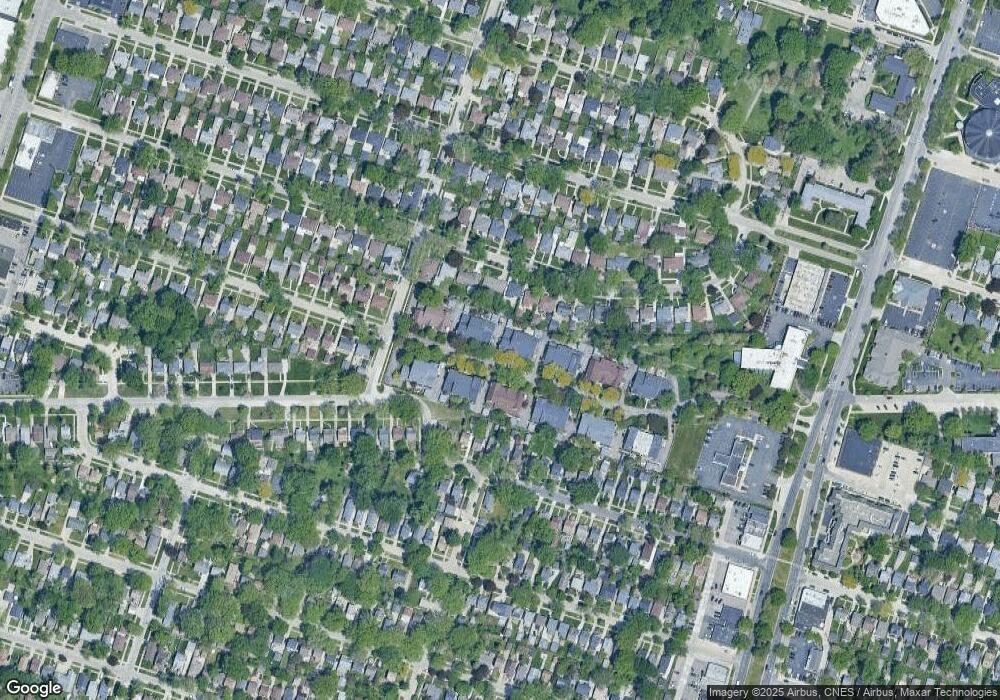 21953 Shore Pointe Ln unit 50, Saint Clair Shores, MI 48080 - photo 1