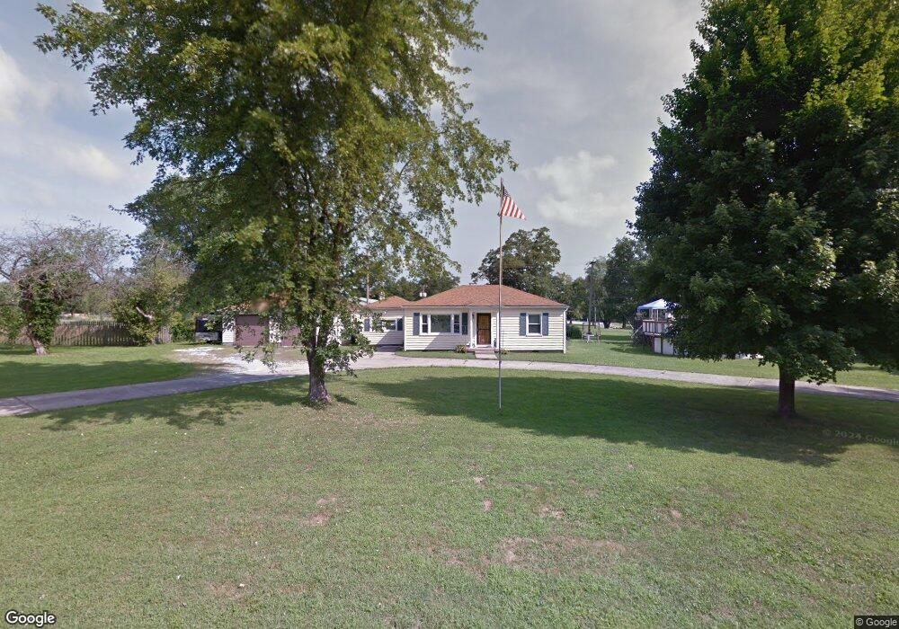 824 Hemlock Ct, Anderson, IN 46012 - photo 1