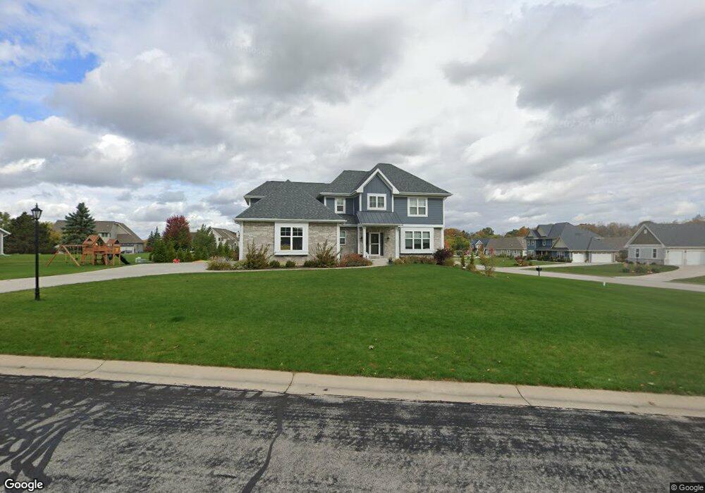 N67W13310 Daylily Dr, Menomonee Falls, WI 53051 - photo 1