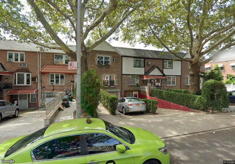 3118 70th St, East Elmhurst, NY 11370 - photo 1