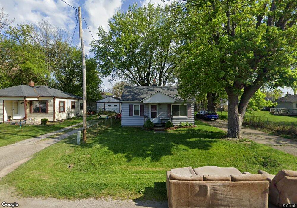 1112 W Buder Ave, Flint, MI 48507 - photo 1